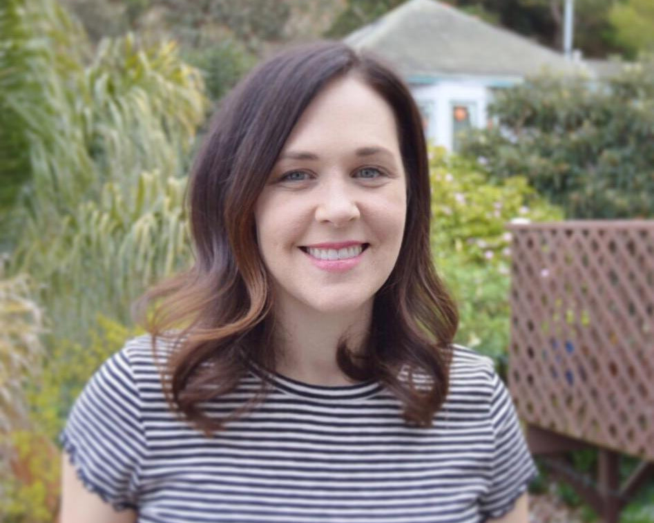 Pattern Players: Poppy Designs and Sweet Confections Collide in the World of Rebecca Jones of XO Bakes