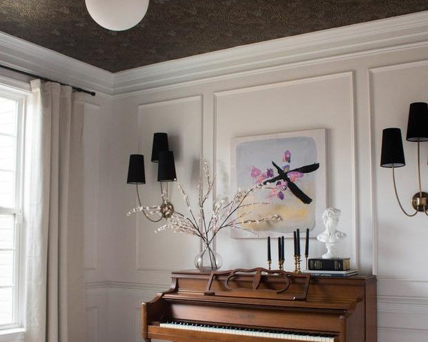 This DIYer Transformed Her Living Room With a Wallpapered Ceiling